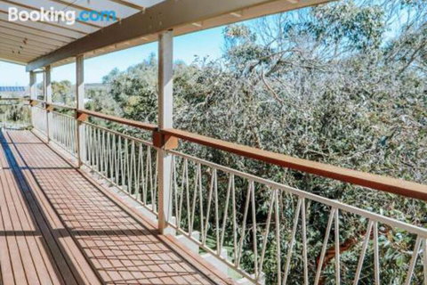 Banksia Beach House - SA Accommodation 3