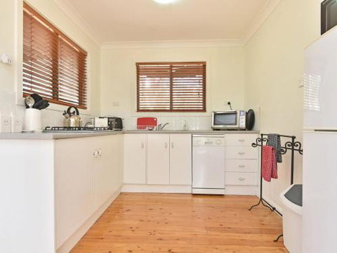 Olive Grove Villa 3 Suite With Large Bath - SA Accommodation 5