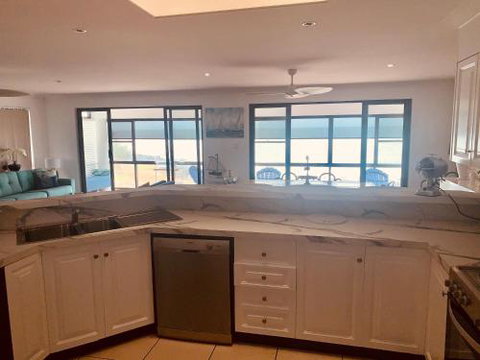 Breakaway At Bargara - SA Accommodation 6