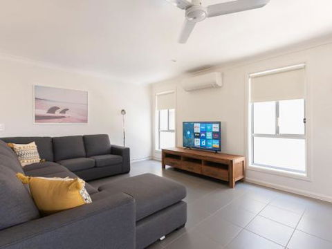 Ningadhun 50 The Drive Yamba - SA Accommodation 3