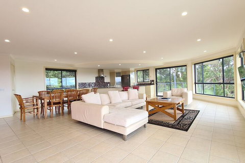 A Vista, Townhouse 1 - SA Accommodation 0