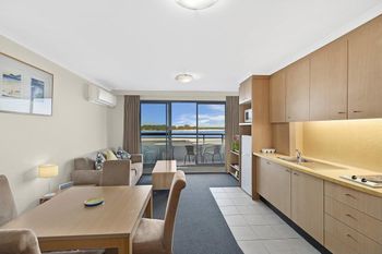 The Oak Room 106 - SA Accommodation 6