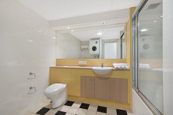 The Oak Room 106 - SA Accommodation 3