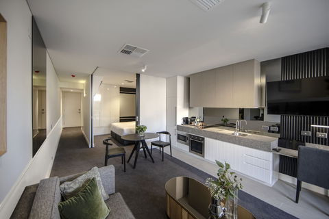 Majestic M Suites - SA Accommodation 4