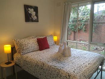 Australian Home Away Doncaster Elgar 2 - SA Accommodation 5