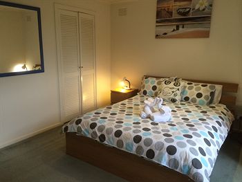 Australian Home Away Doncaster Elgar 2 - SA Accommodation 3
