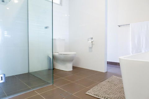 Beach & Bay Holiday House - SA Accommodation 2