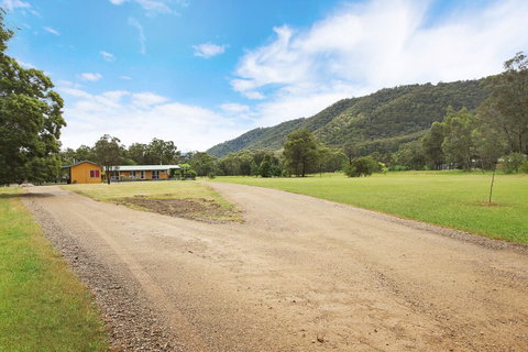 Feathertop Views And Dorm - SA Accommodation 0