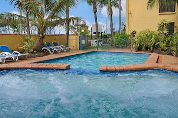 Kalua Holiday Apartments - SA Accommodation 0