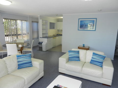 Kalua Holiday Apartments - SA Accommodation 4