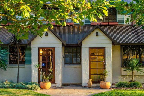 Sienna Estate Lodge & Winery - SA Accommodation 3