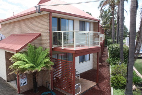 Sapphire Court Holiday Units - SA Accommodation 2