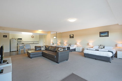 Albacore Apartments - SA Accommodation 4