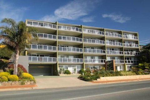 Albacore Apartments - SA Accommodation 0