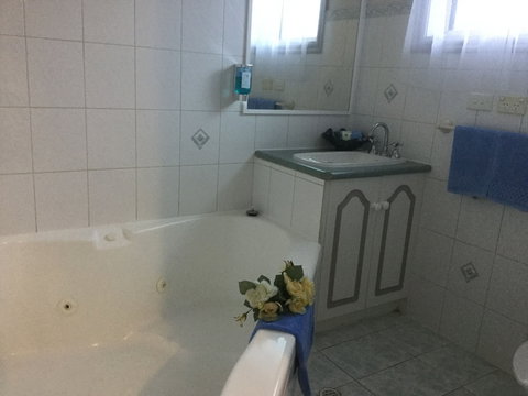 Anchor Belle Motel - SA Accommodation 4