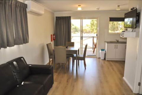 Western KI Caravan Park - SA Accommodation 0