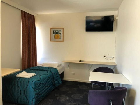 The Astor Hotel Motel - SA Accommodation 2