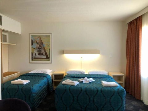 The Astor Hotel Motel - SA Accommodation 1