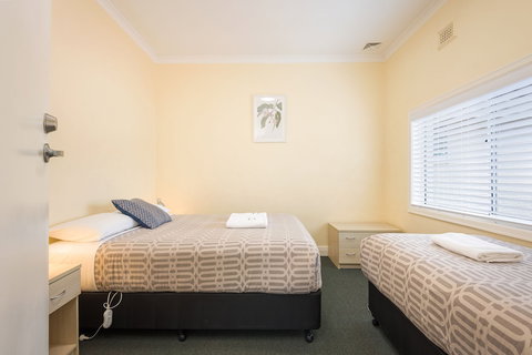 Albany Holiday Units - SA Accommodation 6