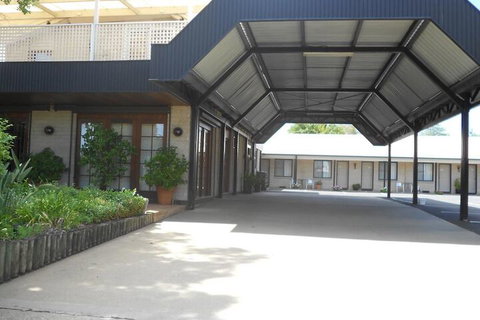 All Seasons Motor Lodge - SA Accommodation 2