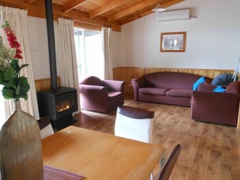 Awonga Cottages - SA Accommodation 6