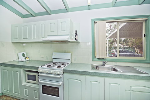 Acclaim Pine Grove Holiday Park - SA Accommodation 5