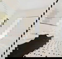 Wine and Roses BB - SA Accommodation