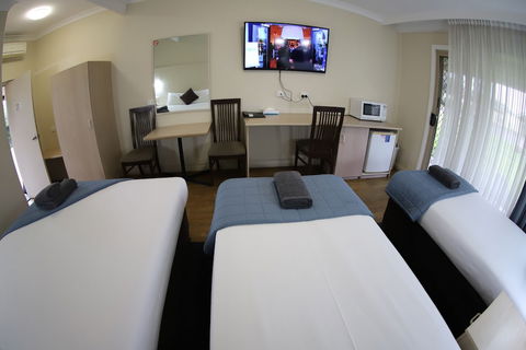 Sleepy Hill Motor Inn - SA Accommodation 6