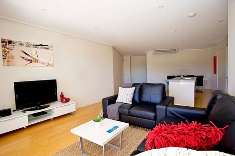 Loka Santi - SA Accommodation 3