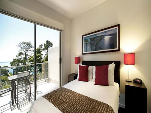 The Waves Apartments - SA Accommodation 0