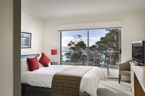 The Waves Apartments - SA Accommodation 5