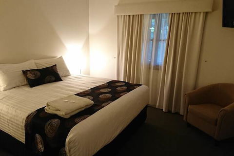 Maleny Hotel - SA Accommodation 4