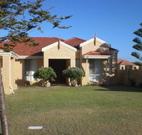 Port Bouvard Beach Holiday Home Mandurah - SA Accommodation