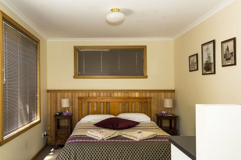 Abs By The Bay - SA Accommodation 5