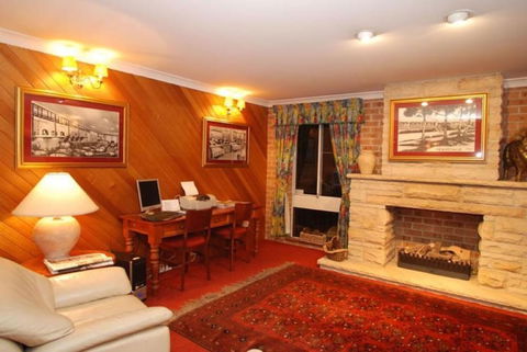 The Hermitage Motel - SA Accommodation 5