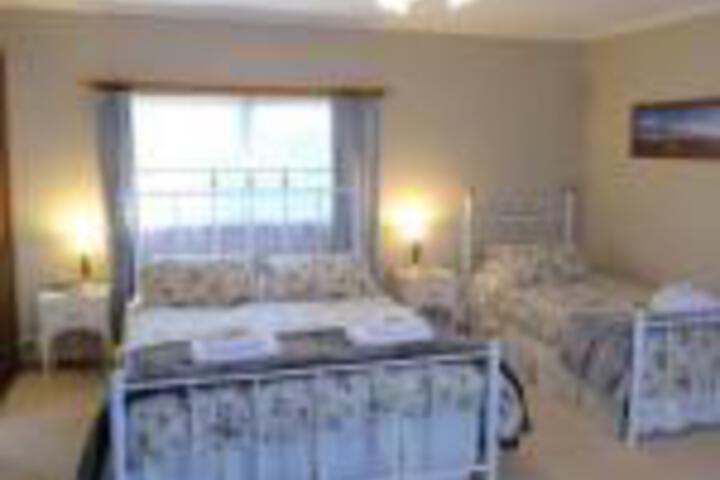 Kayena TAS SA Accommodation