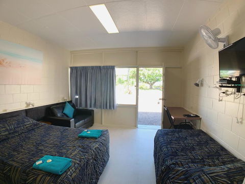 Tropical City Motor Inn - SA Accommodation 4