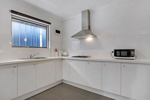 Adelaide Holiday Homes - SA Accommodation 5
