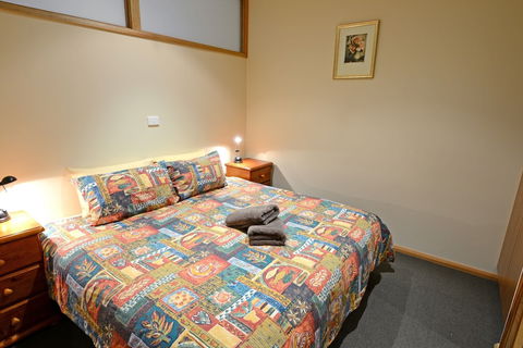 Falls Creek Country Club - SA Accommodation 0
