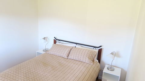 The Black Sparrow - SA Accommodation 2