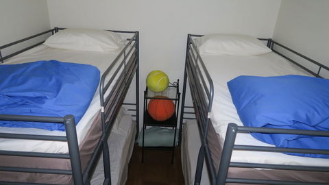 The Black Sparrow - SA Accommodation 0