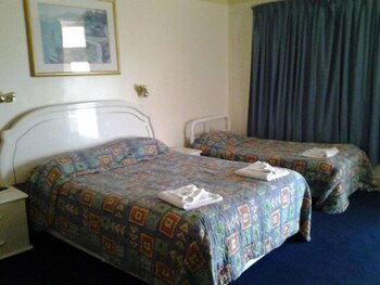 Hotel Boston - SA Accommodation 4