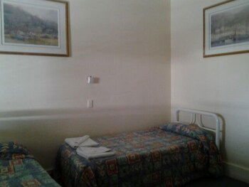 Hotel Boston - SA Accommodation 3