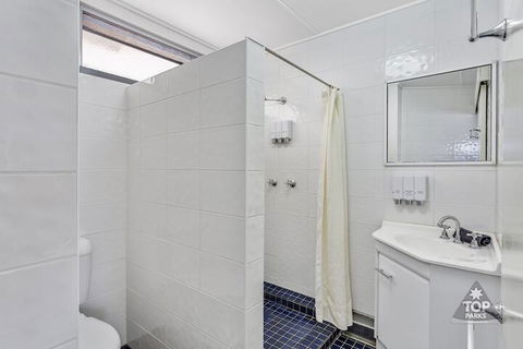 Lake Tinaroo Holiday Park - SA Accommodation 7