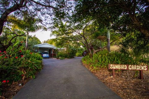 Sunbird Gardens - SA Accommodation 2