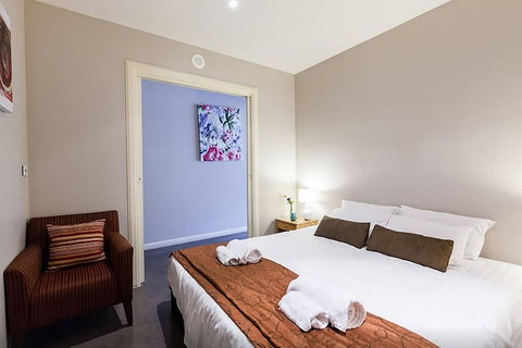 Anchor On Little Collins - Southern - SA Accommodation 6