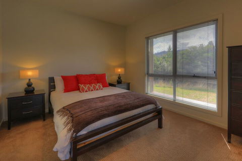 Fairwinds - Essentially Tas - SA Accommodation 2
