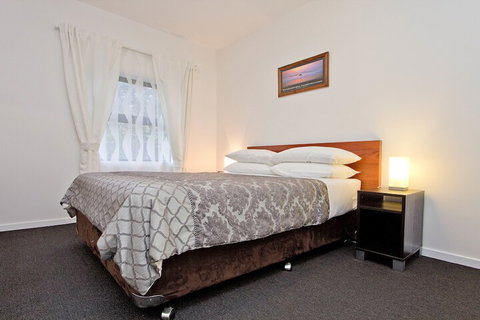 Atlantic West Beach Apartments - SA Accommodation 4