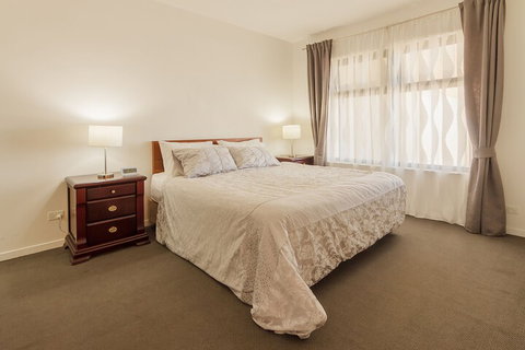 Atlantic West Beach Apartments - SA Accommodation 7