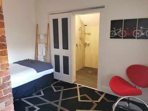 Empire Hotel Deloraine - SA Accommodation 5